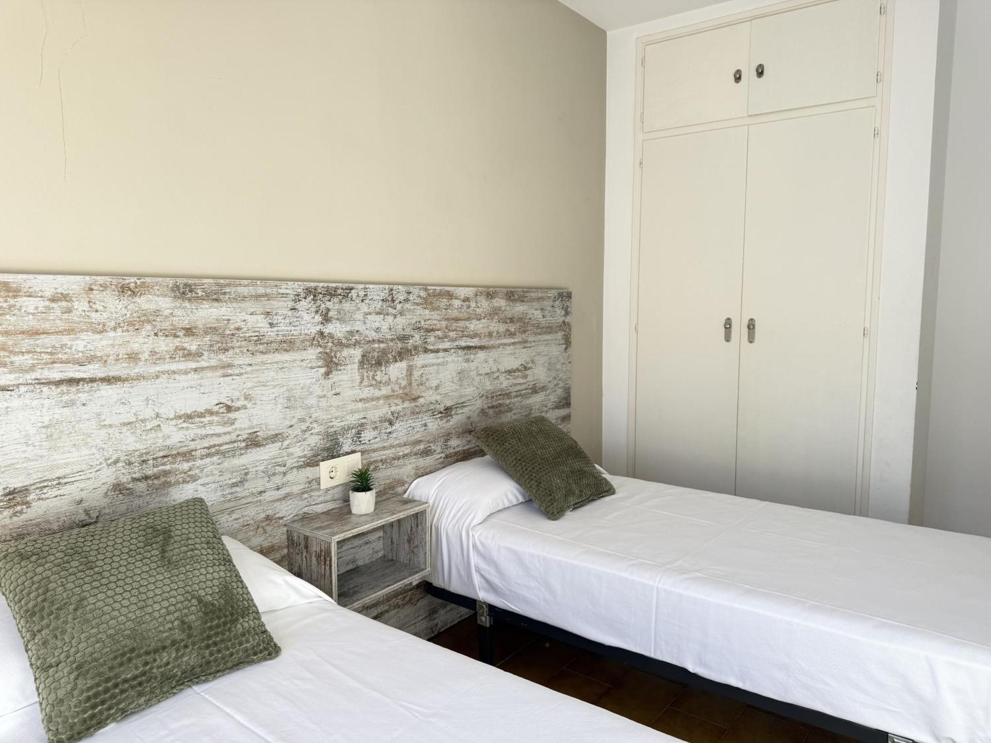 Agi Sant Jordi Apartman Roses Kültér fotó